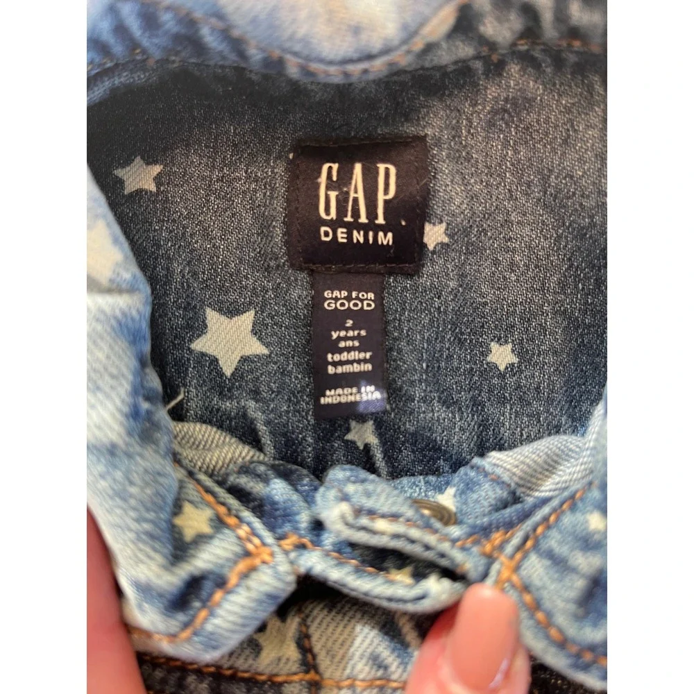 GAP Denim Jacket Toddler Stars Light Wash Button Front Kids Size‎ 2